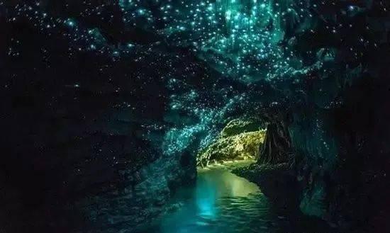 逃离霍比特人洞屋